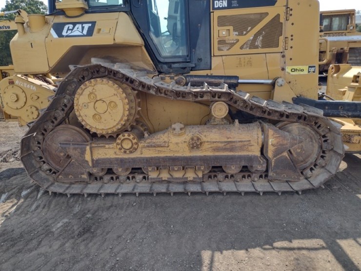15-caterpillar-d6n-xl-image-31