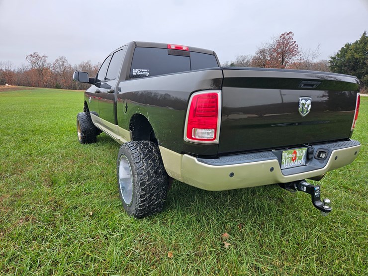 2014-dodge-2500-image-10