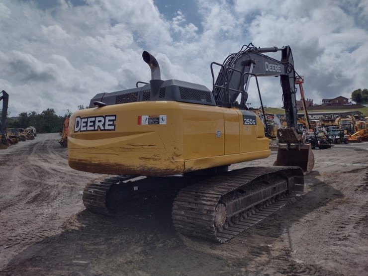 deere-250g-lc-image-54