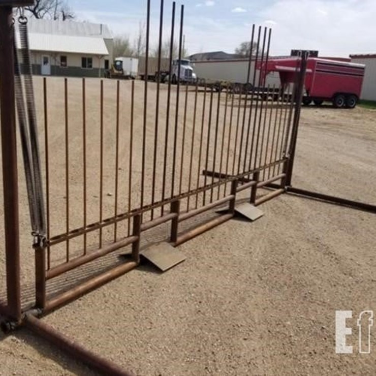 PUSH-OVER DRIVE THROUGH GATE (4)