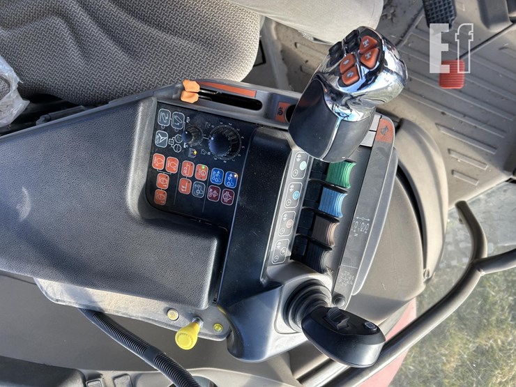 2022-case-ih-maxxum-150-image-56