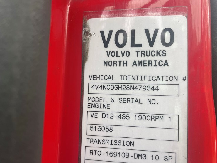 2008-volvo-10-image-55