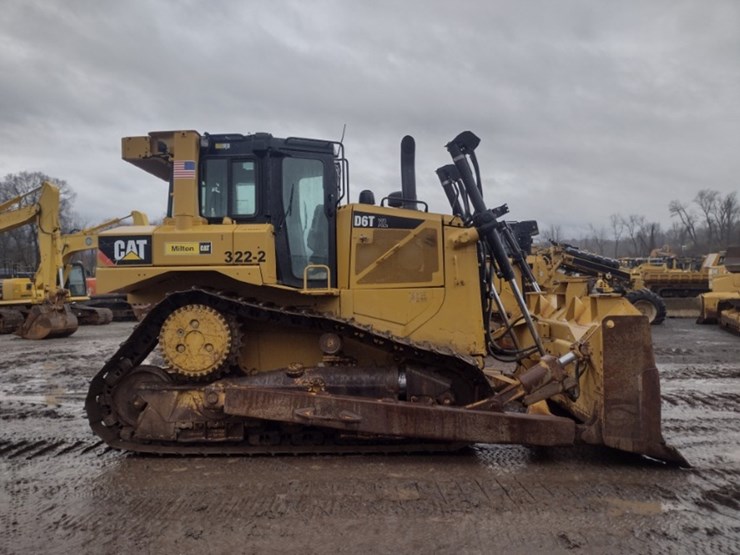 caterpillar-d6t-xl-image-3