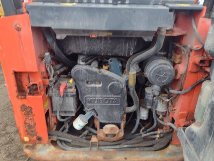 kubota-ssv75-image-23