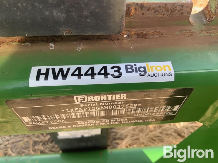 2021-john-deere-640r-image-16