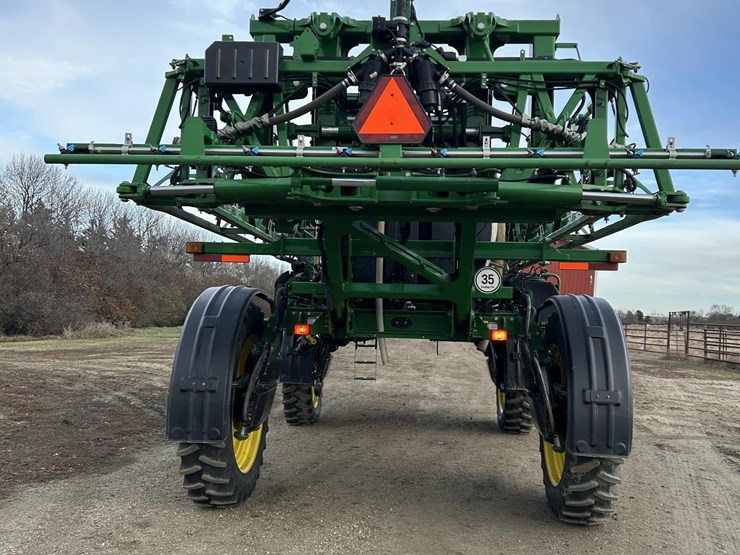 2017-john-deere-r4038-image-4