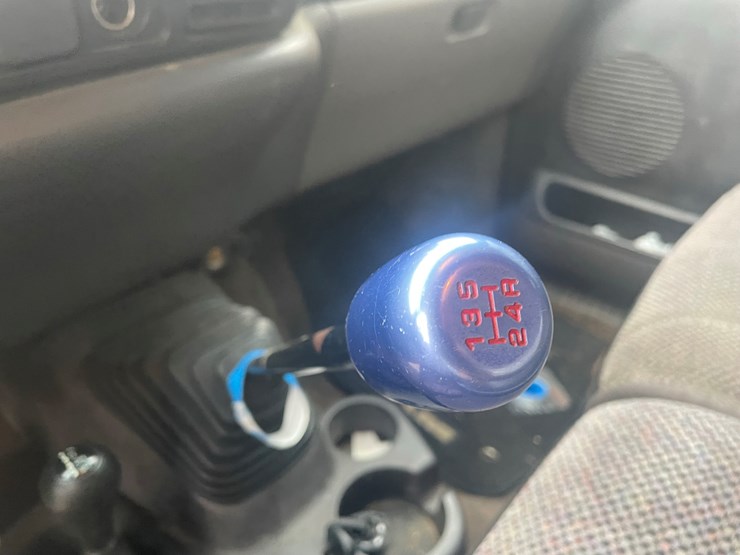 1997-dodge-2500-image-28