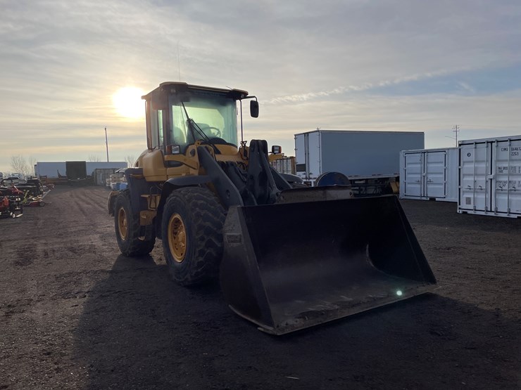 2013-volvo-l70g-image-3