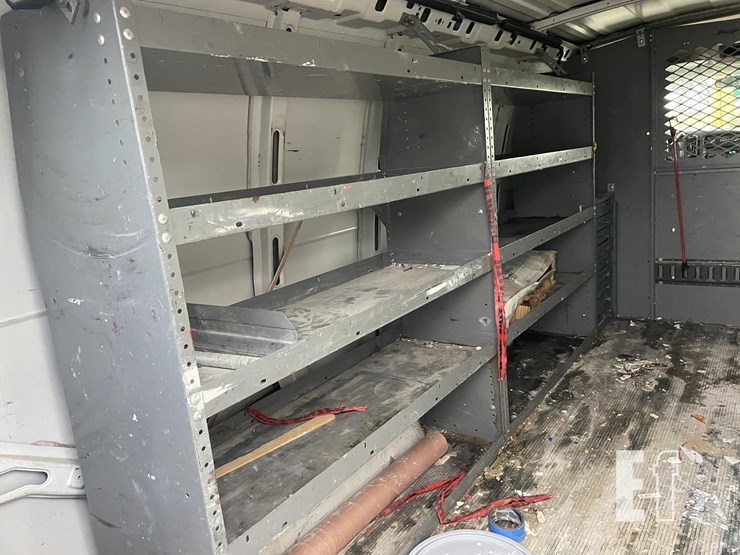 2002-chevrolet-express-2500-image-8