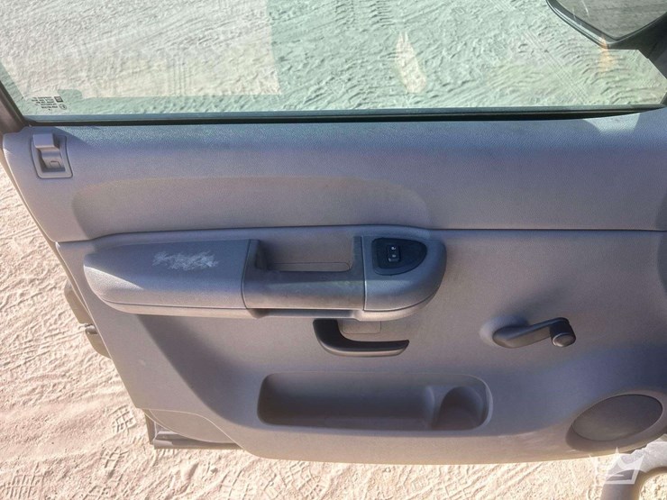 2008-gmc-sierra-1500-ext.-cab-pickup-truck-image-10