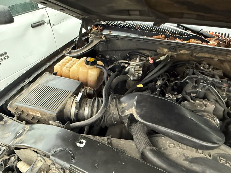 2000-chevrolet-tahoe-image-52