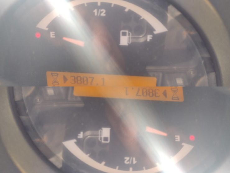 caterpillar-tl943c-image-5