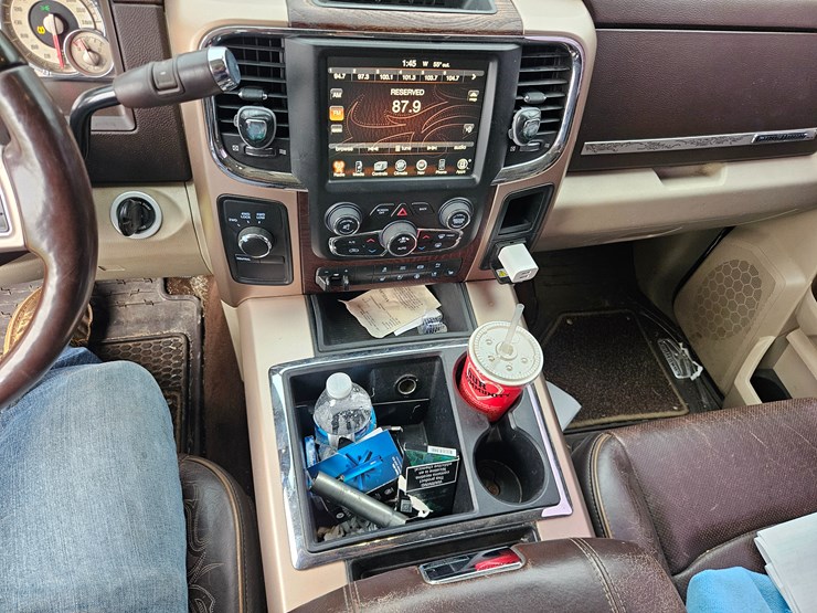 2014-dodge-2500-image-40