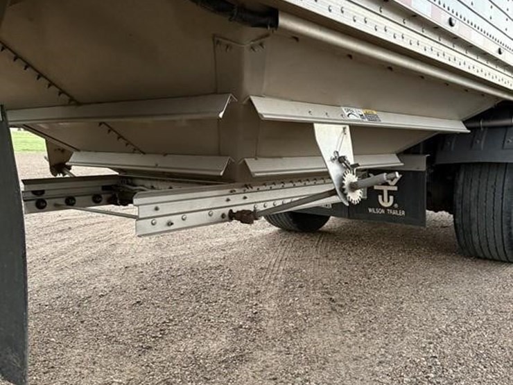 2024-wilson-pacesetter-w/-pup-image-10