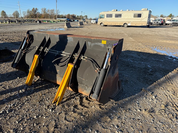 #87-•-88”-4-in-1-bucket-inv#33614-image-4