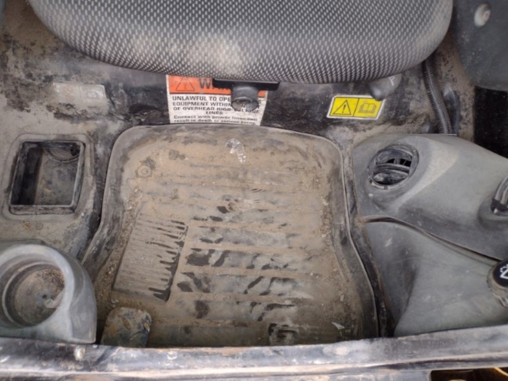 20-caterpillar-262d3-image-13