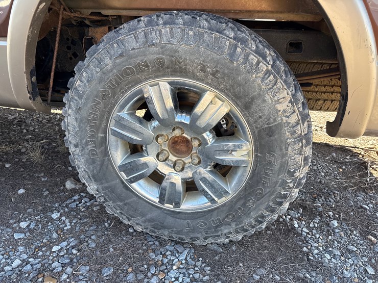 2011-ford-f150-lariat-image-9