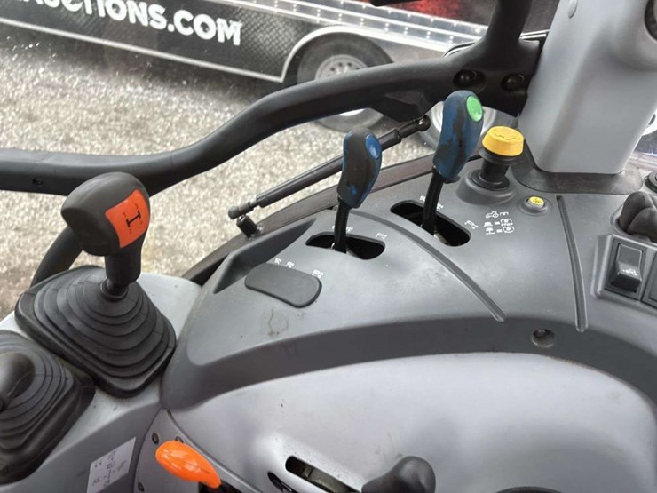 new-holland-powerstar-90-image-19