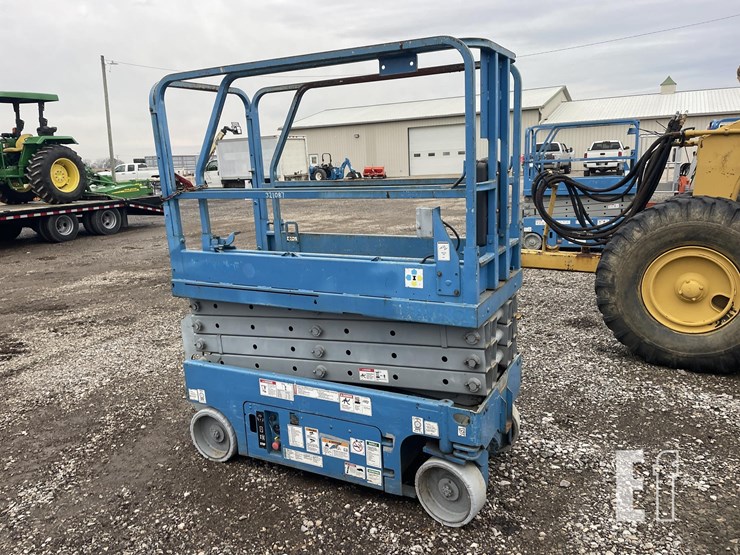 genie-gs1930-image-1