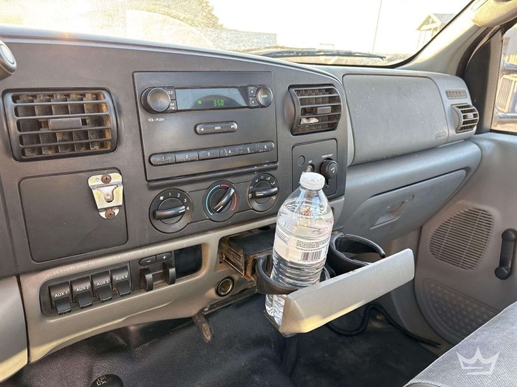 2006-ford-f450-image-13