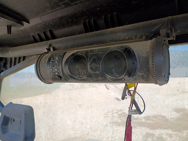 #22111-•-2022-can-am-hd-10-4-seater-side-by-side-image-44