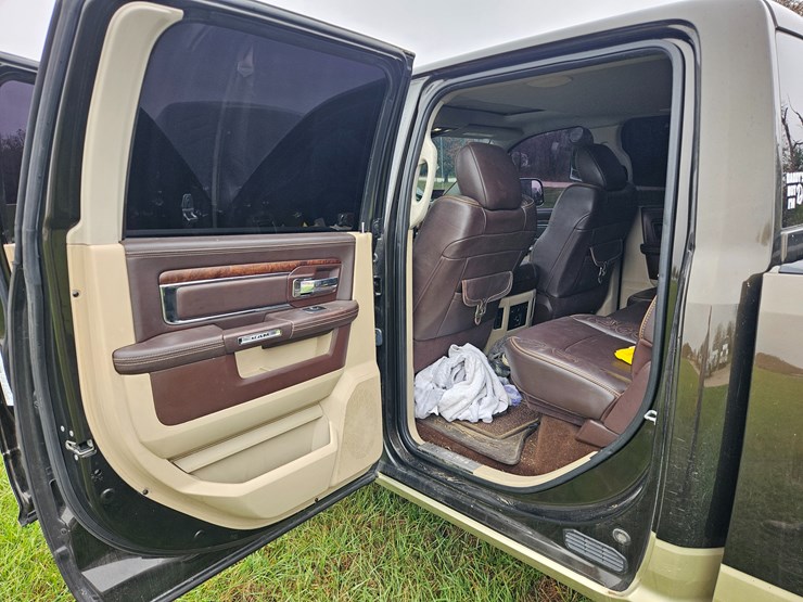 2014-dodge-2500-image-49