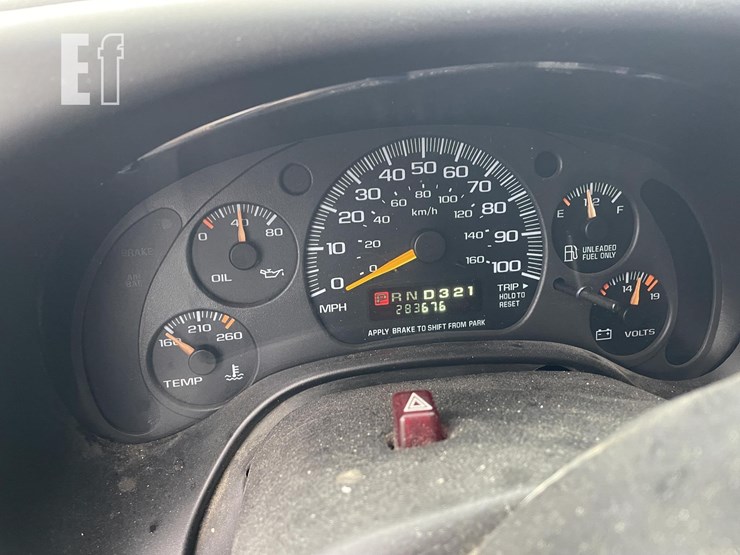 2002-chevrolet-express-2500-image-15