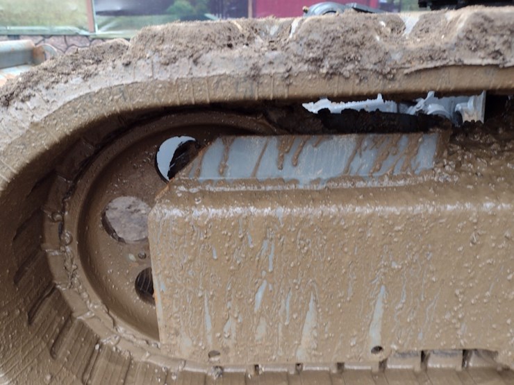 takeuchi-tb240-image-32