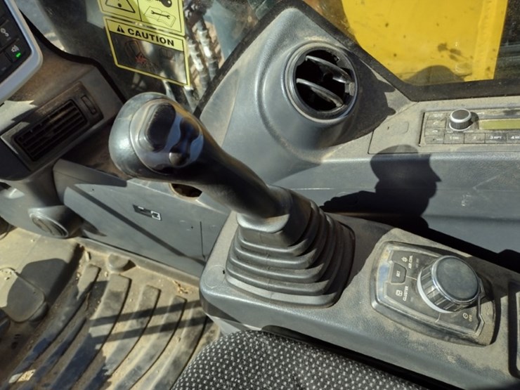 hyundai-hx140-lc-image-9