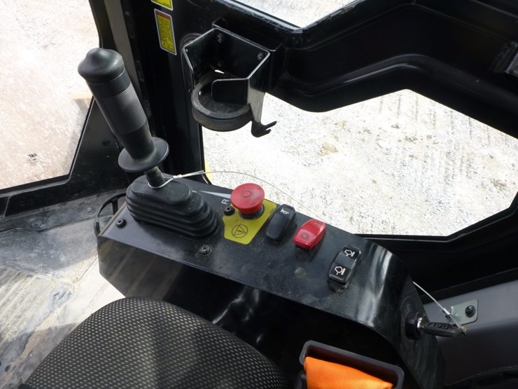 caterpillar-cs10gc-image-8