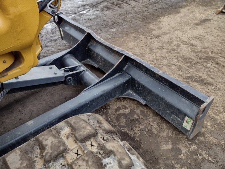 caterpillar-306-cr-image-23