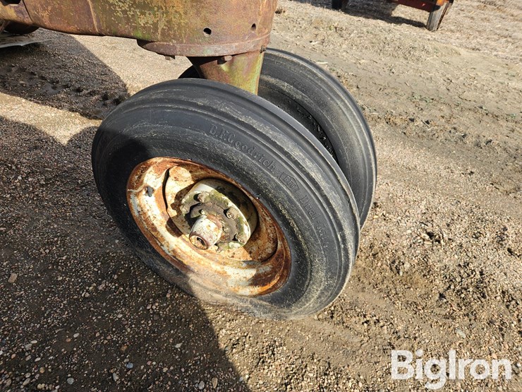 1947-oliver-70-image-13