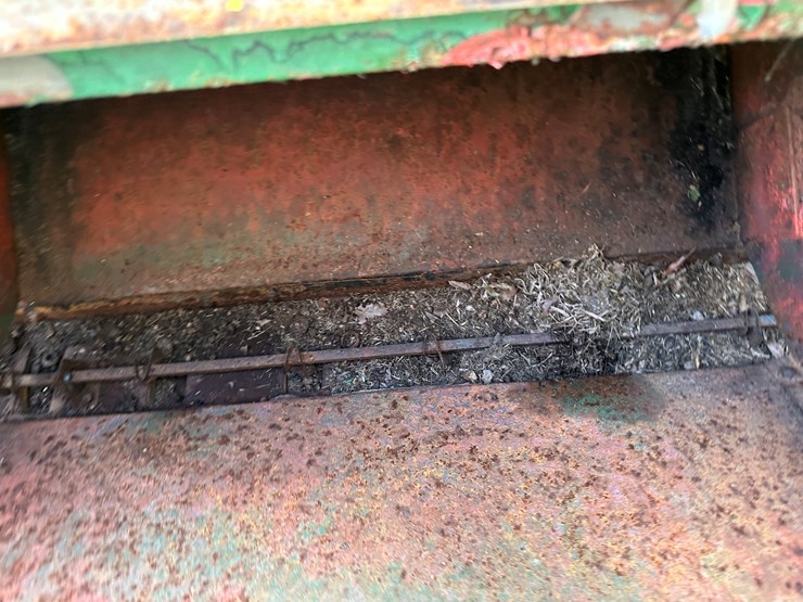 john-deere-12-image-28