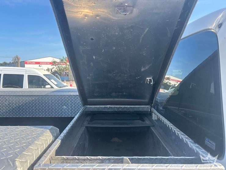 2016-ford-f350-image-23