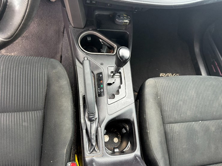 2018-toyota-rav4-image-34