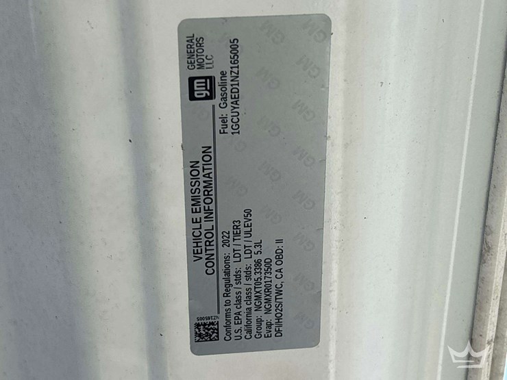 2022-chevrolet-silverado-1500-4x4-crew-cab-pickup-truck-image-10