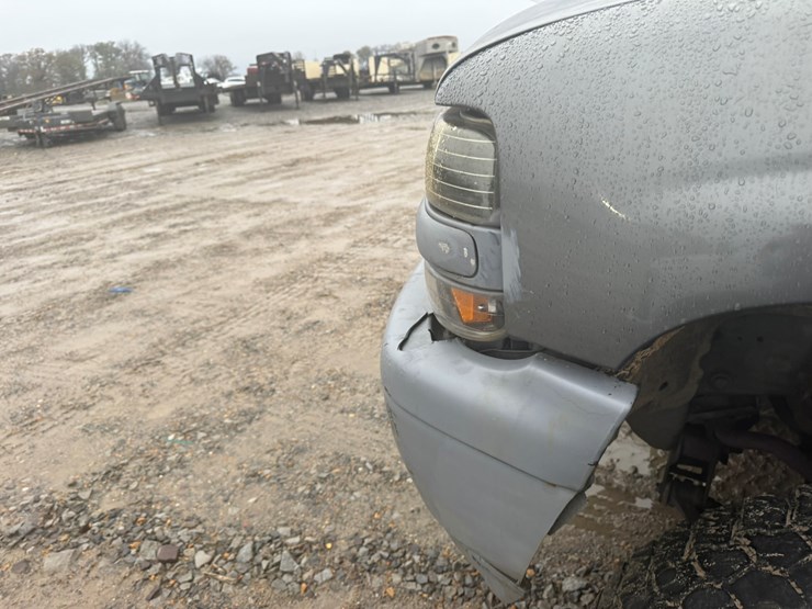 2000-chevrolet-tahoe-image-22