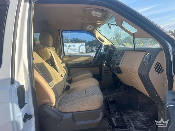 2016-ford-f350-image-27