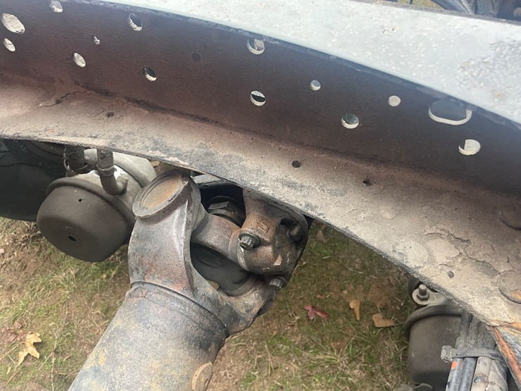 2008-volvo-10-image-17