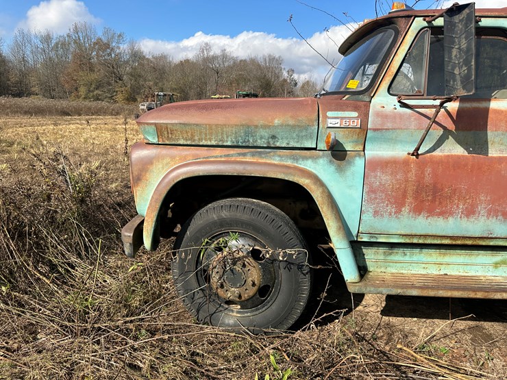 chevrolet-60-image-31