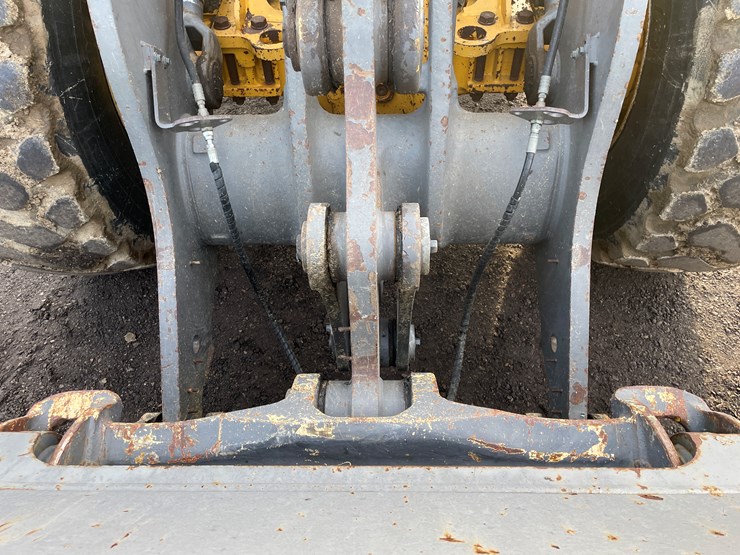 2013-volvo-l70g-image-20