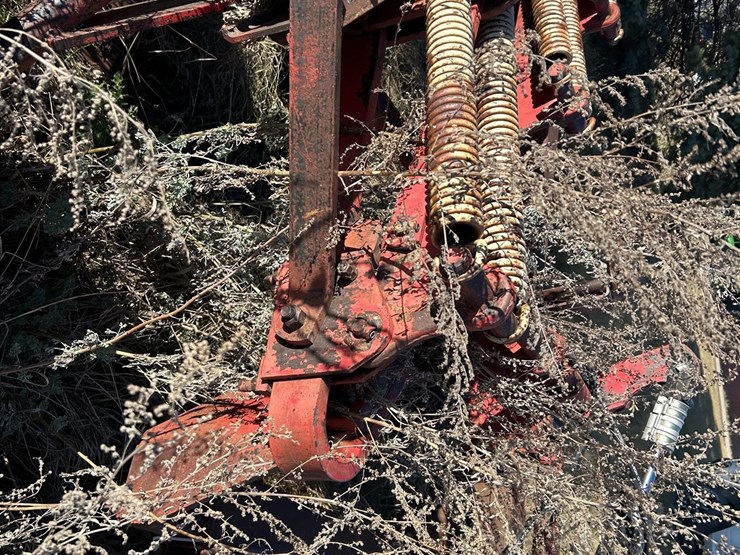 melroe-6-bottom-plow-image-19