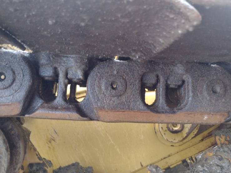 caterpillar-d6t-xl-image-38