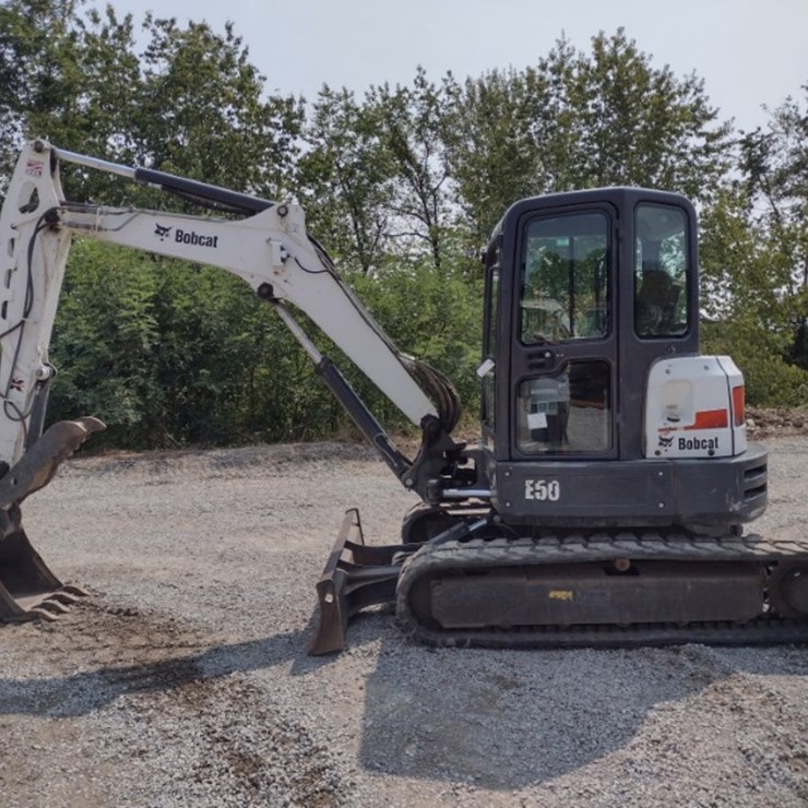 19 BOBCAT E50