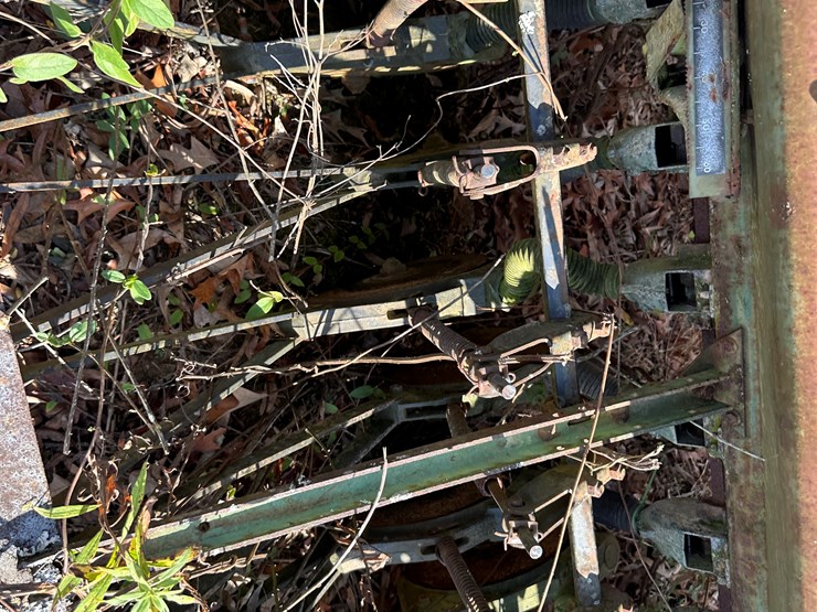 john-deere-12-image-24