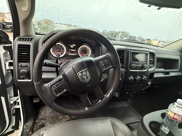 2019-dodge-1500-image-36