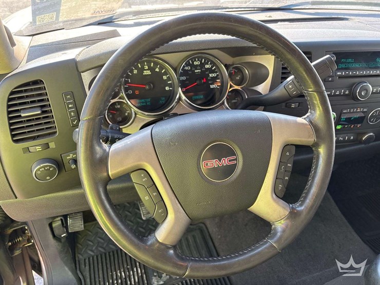 2011-gmc-sierra-1500-image-17