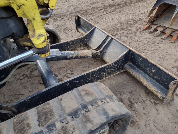 9-yanmar-vio45-image-23