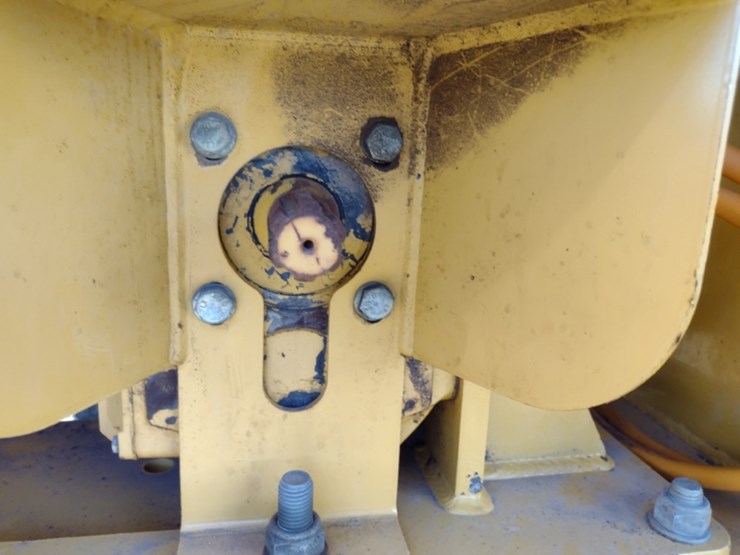 2009-deere-210lj-image-26