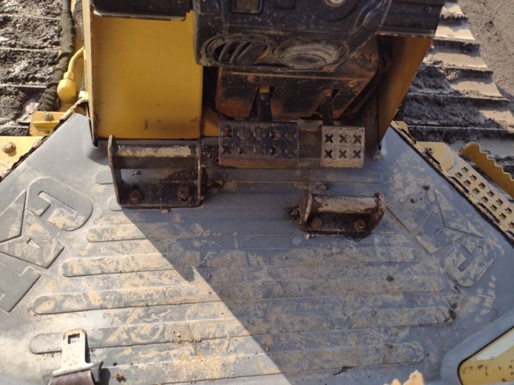 2004-caterpillar-d5g-lgp-image-8